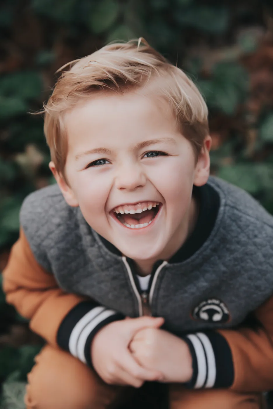 Portrait d’un enfant souriant